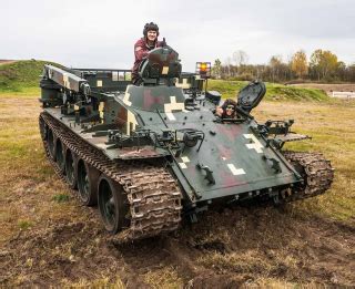 tank vezetés tapolca|Tankvezetés, harckocsi vezetés ajándékba